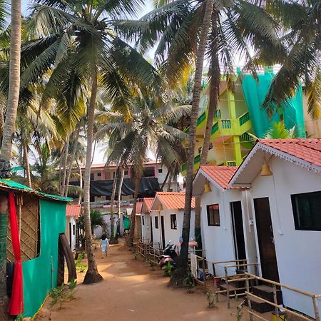 Love Paradise Arambol Luaran gambar